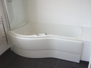 Newly fitted P shape shower bath
