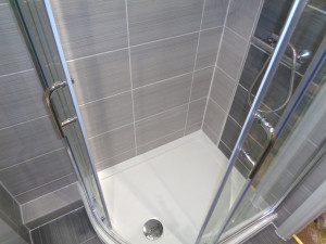 Curved Shower Cubicle and Glass screen 1 meter  x 80cm shower