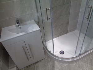 1200mm x 800mm quadrant shower tray and screen