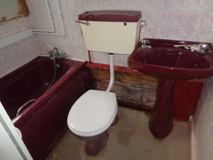 Old Bathroom in Coventry Home