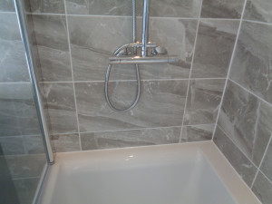 wall-fitted-thermostatic-shower