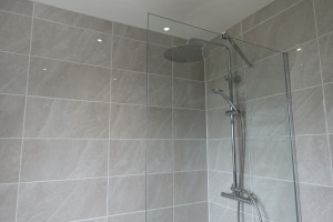 Thermostatic wall mounted shower 