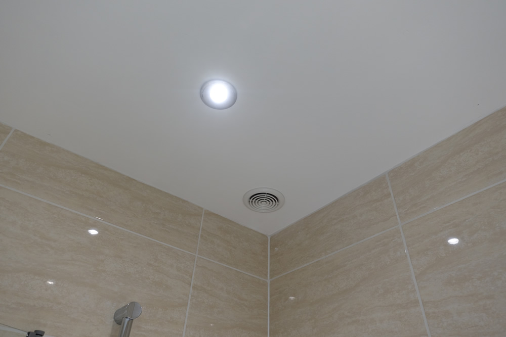 Kenilworth Home Refitted With P Shaped, Ceiling Extractor Fan Bathroom