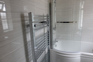 Modern Towel Warmer and P Shaped Shower Bath