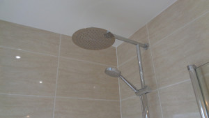 Rain effect thermostatic shower