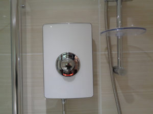 Triton Aspirante 9.5kw electric shower