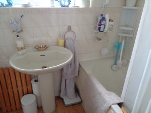 Old Bathroom Greenhill Rd Whitnash Leamington Spa CV31