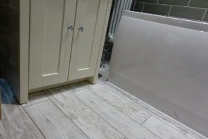 Porcelain wood effect floor tiles 