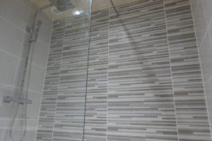 8mm Fixed Glass shower Screen for walk in shower